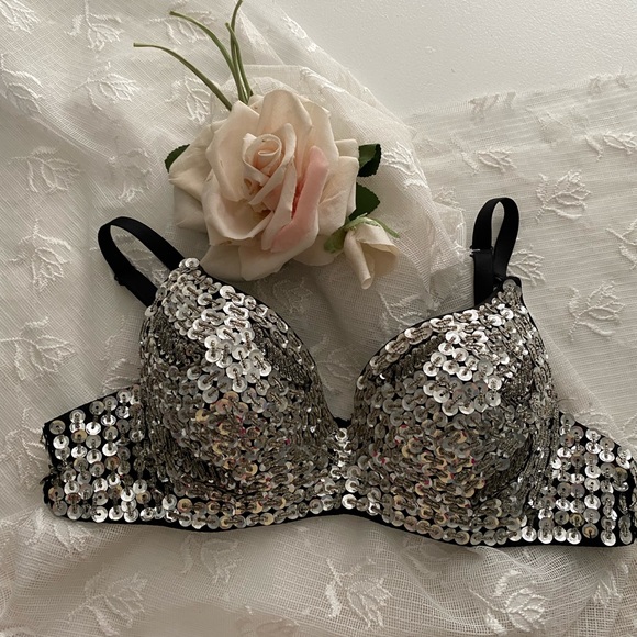 Meet your Posher, Nina - Picture 8 of 16